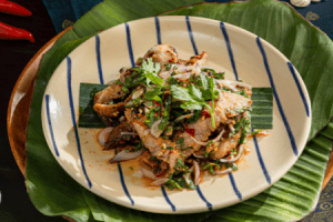 Nọng heo nướng trộn thính