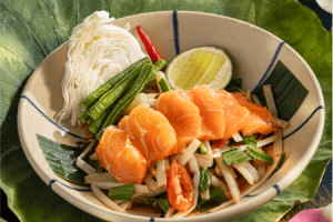 Gỏi cá hồi ngó sen